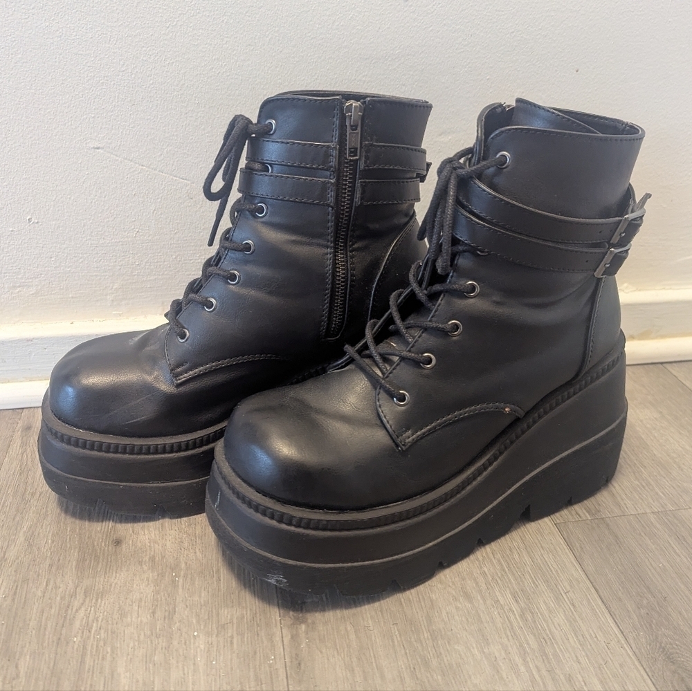 Size 11 Demonia Goth Boots Classic Black